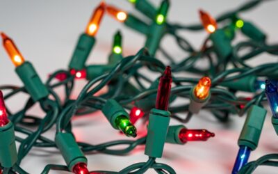 LED vs. Incandescent Christmas Lights – What’s Right for Your Home? 